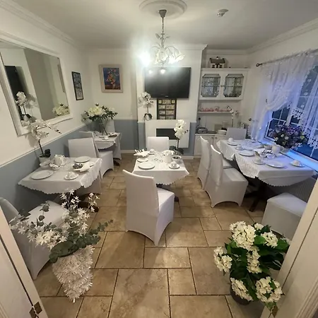 Kinsale 3*